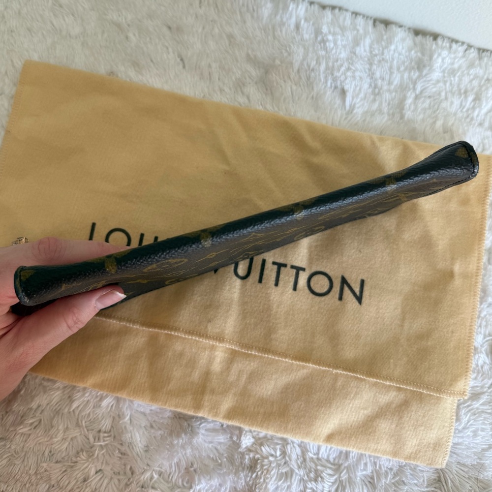 Louis Vuitton Monogram Bucket GM Pouch, COA - Picture 7 of 13